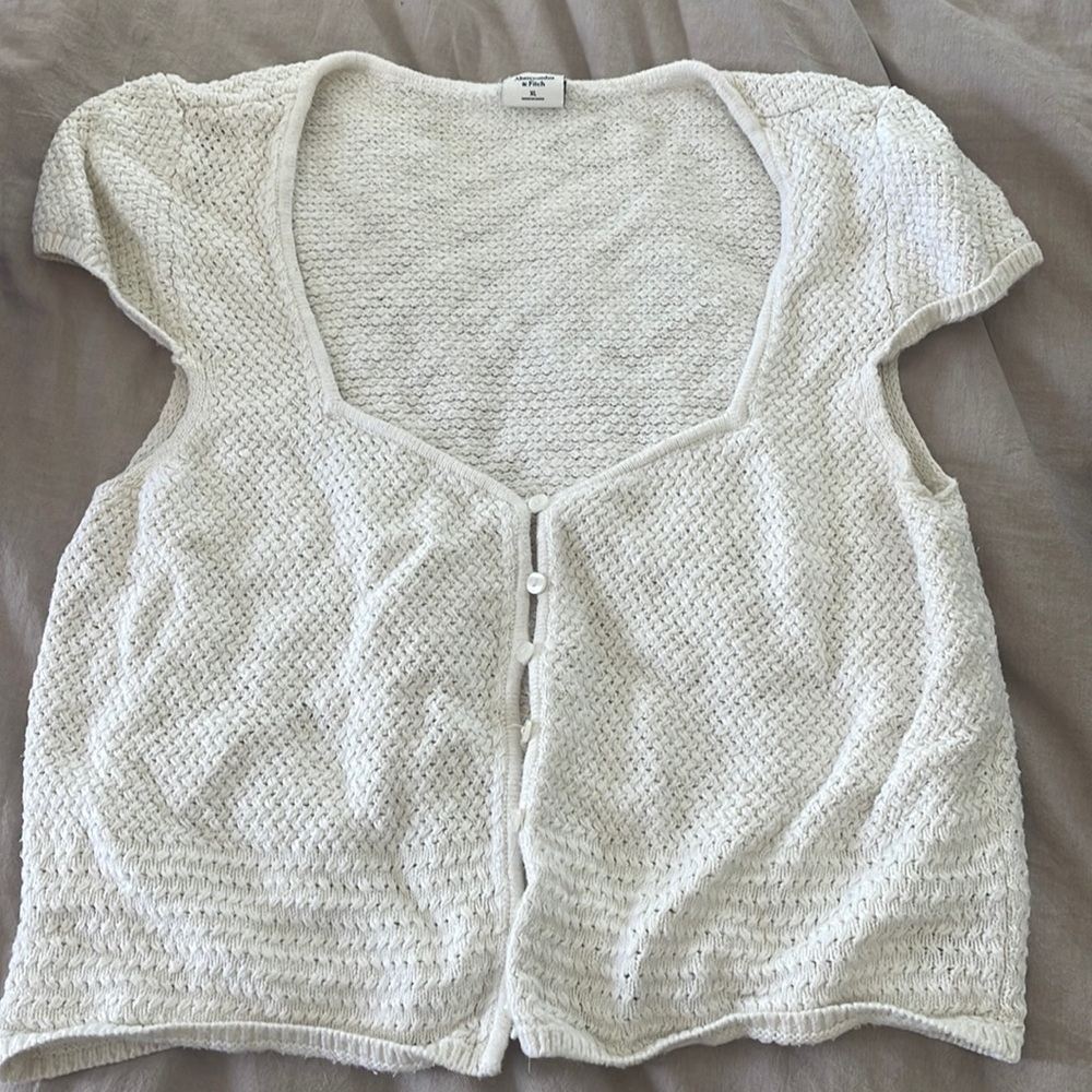 Abercrombie Knitted Crochet Sweetheart Top Buttons